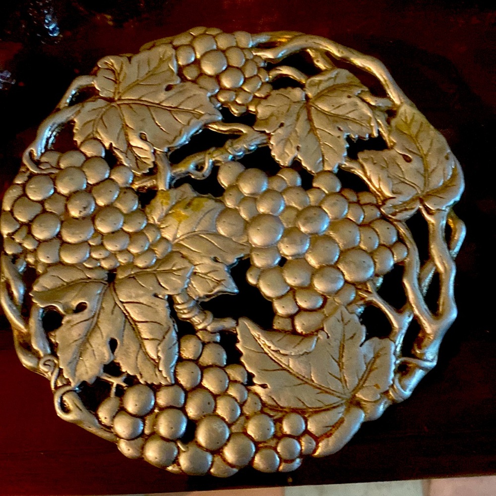 Arthur Court hot plate vintage grape